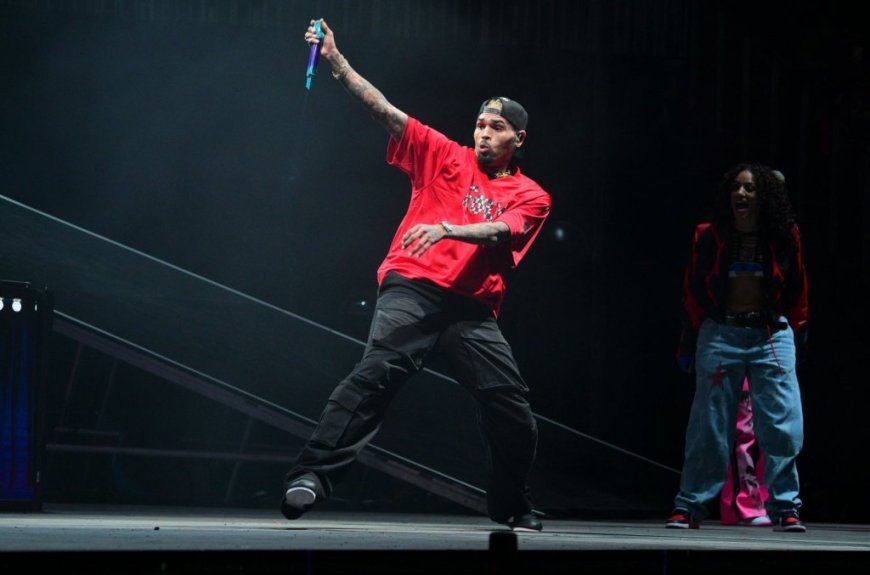 Chris Brown Gets Stuck Suspended in Midair While Performing During New Jersey Concert: Watch