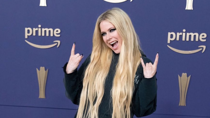 In Canada: Avril Lavigne Appointed to Order of Canada